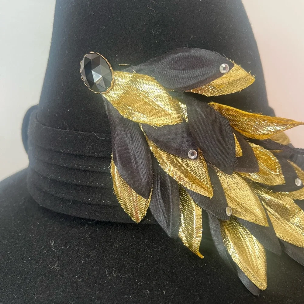 DEADSTOCK 90’s Vintage Black Wool Felt Fedora Gold Leaf Rhinestones Women's Hat - Picture 9 of 16